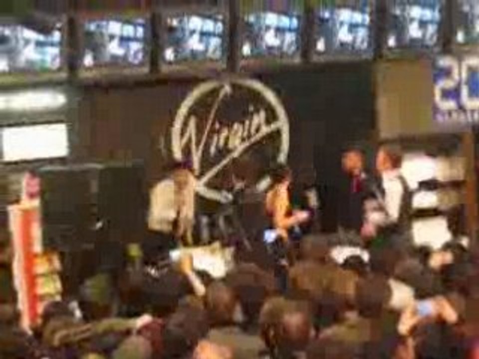 Showcase Superbus Virgin
