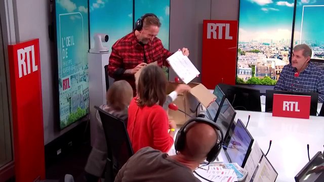 C'est de la merde ! : Philippe Caveirvière reçoit du fumier en direct sur RTL après avoir taclé les agriculteurs dans ses chroniques