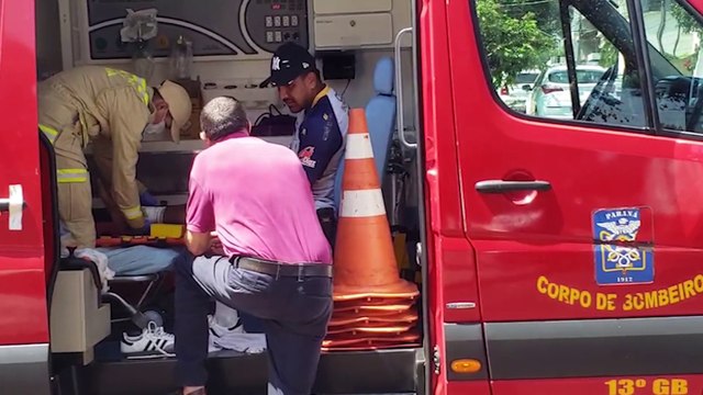 Veículos se envolvem em colisão no Centro de Cascavel