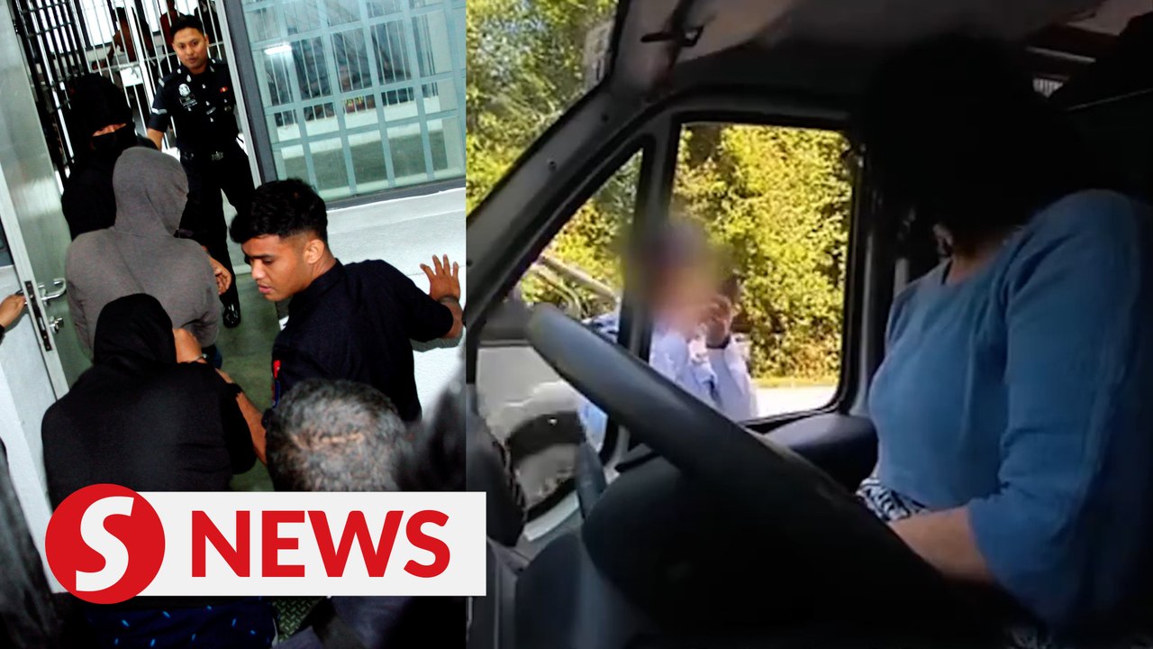 Traffic cops suspected of soliciting bribe from...