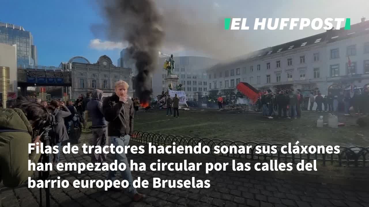 Cientos de tractores protestan hoy en Bruselas...