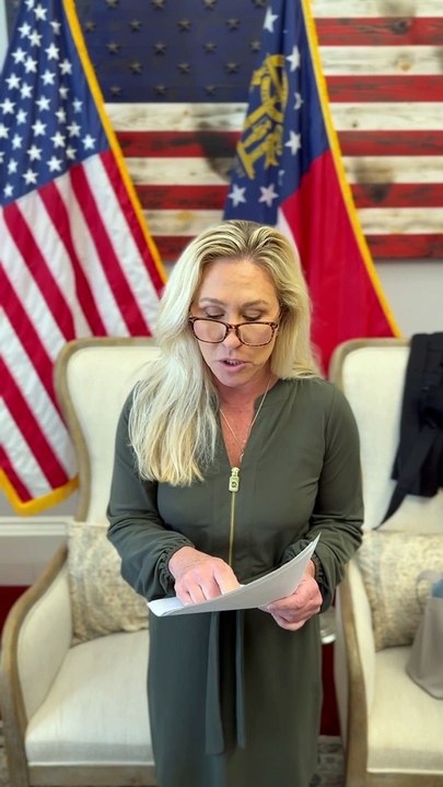 je présente une résolution de censure contre Ilhan Omar pour avoir admis qu’elle travaillait comme agent étranger pour un pays étranger. J'exhorte mes collègues à voter pour la censure,