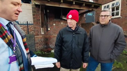 Marco Longhi MP visits the Blue Brick in Brierley Hill to high light the Crooked House law.