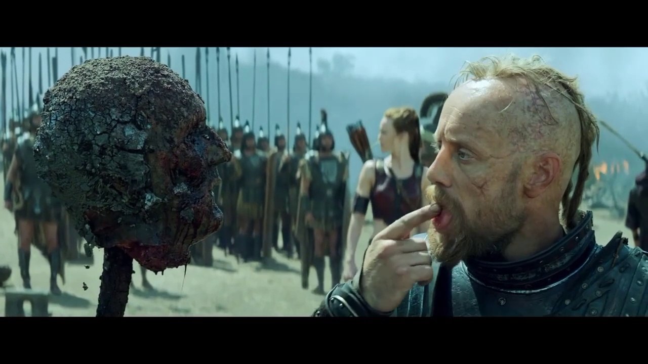 Dwayne Johnson kills the strongest enchanted warrior with one punch Hercules