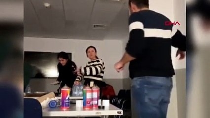 Rehine krizinde doğum günü kutlaması