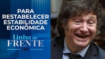 Milei consegue empréstimo de US$ 4,7 bilhões para Argentina | LINHA DE FRENTE