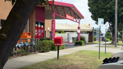 Investigation into claim 'fake patients' appeared at Victorian minister's visit to Colac hospital
