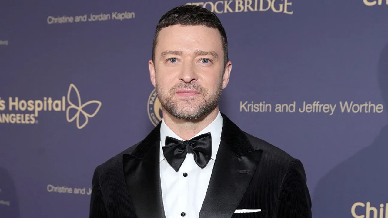 Justin Timberlake Says He Apologizes to "Absolutely F***ing Nobody," Britney Spears Seemingly Responds | THR News Video