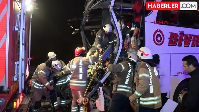 Kuzey Marmara Otoyolu'nda Otobüs ve TIR Çarpıştı: 18 Yaralı