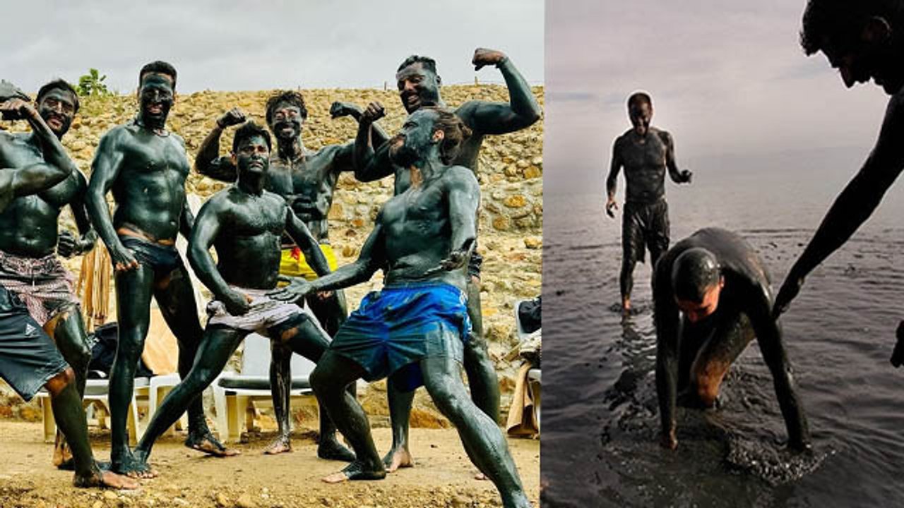 Akshay Kumar Tiger Shroff Black Mud Bath In  Jordan Sea Photo Viral, Funny Reaction...| Boldsky