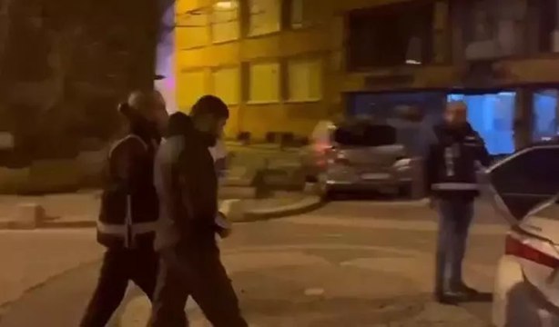 Bakan Yerlikaya duyurdu: Bir suç örgütü daha çökertildi! Elebaşı Gökhan Kuş ve 13 şüpheli yakalandı