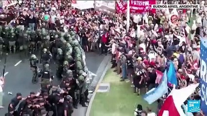 Réformes en Argentine: le débat parlementaire bousculé par la rue