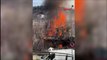 Eyüpsultan'da tek katlı ahşap bina alev alev yandı
