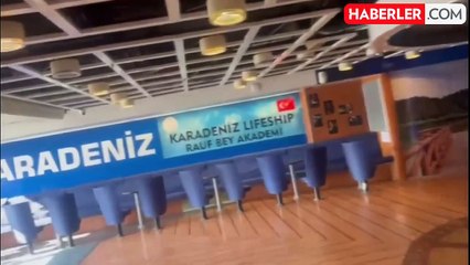 Depremzedelerin konakladığı gemi, binlerce öğrenciye okul olarak hizmet veriyor