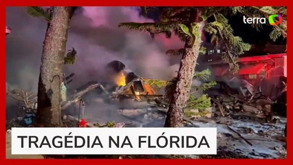 Avião cai em área residencial na Flórida, nos Estados Unidos