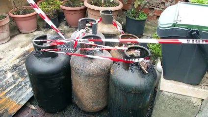 Fiamme in via del Pronto, sfiorata la tragedia