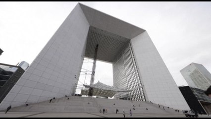 Parigi, "Les Extatiques": tour immersivo nei sotterranei de La Défense