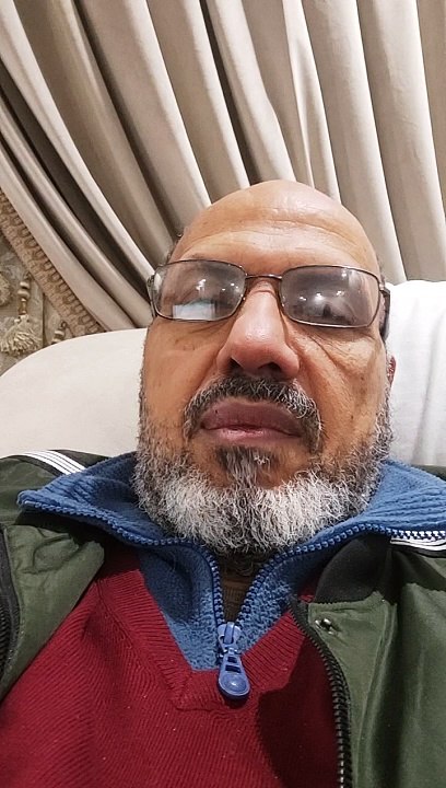 عصيبة من المسلمين يفتتحون البيت الأبيض بيت