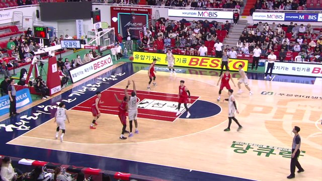 프로농구 원주 DB, 울산모비스 꺾고 선두 질주 / YTN