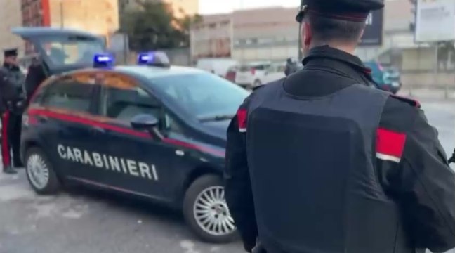 Napoli, blitz interforze nel quartiere Mercato: sequestrate armi e droga (02.02.24)