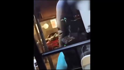 Torino, pugni su plexiglass e minacce al tranviere Gtt: «Ti mangio le budella». L'assalto ripreso dalle telecamere