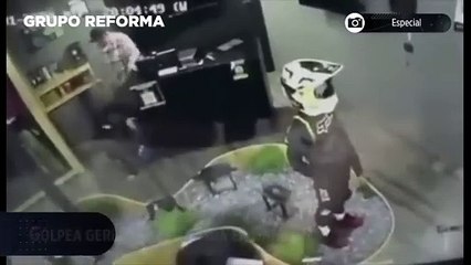 Golpea gerente a empleada en Satélite