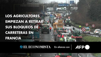 Los agricultores empiezan a retirar sus bloqueos de carreteras en Francia