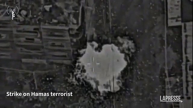 Gaza, nuovi attacchi aerei e via terra contro Hamas: i video dell’esercito israeliano