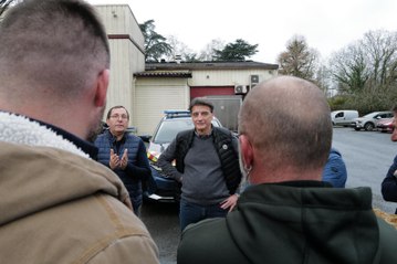 Des viticulteurs de Monbazillac à la rencontre d'un négociant en vins