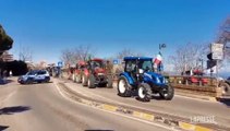 Agricoltura, 120 trattori invadono Termoli per protesta