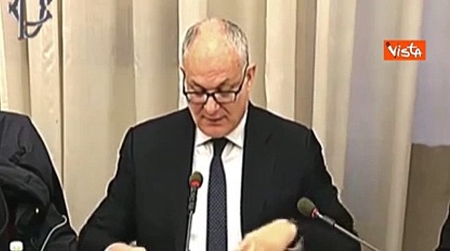 Incendi a Malagrotta, Gualtieri: «Prima dei roghi qui il 50% dei rifiuti indifferenziati di Roma»