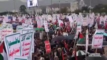 Yemen, manifestazione di massa contro Usa e Israele