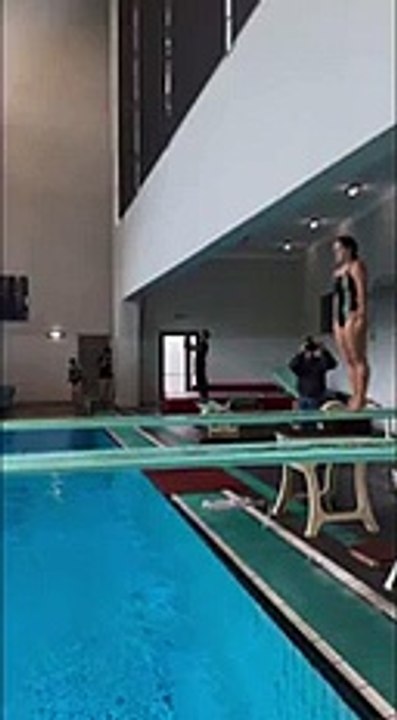 Chiara Pellacani, ultimi spettacolari tuffi in allenamento prima della partenza per i Mondiali di Doha