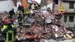 Crollata una palazzina vicino Roma: il video dei vigili del fuoco al lavoro tra le macerie