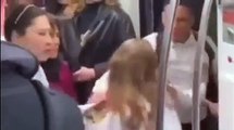 Roma: passeggeri sorprendono una borseggiatrice sulla metro A e la portano fuori dal vagone