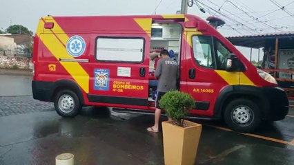 Mulher fica ferida em acidente de trânsito na Rua Adolfo Garcia