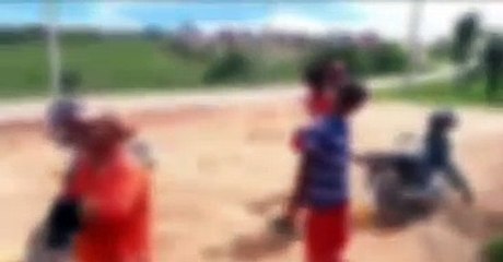 Prefeito de interior da Bahia passa trator em terreno do ex-gestor