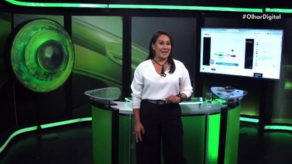 Carro voador está prestes a decolar com pessoas dentro
