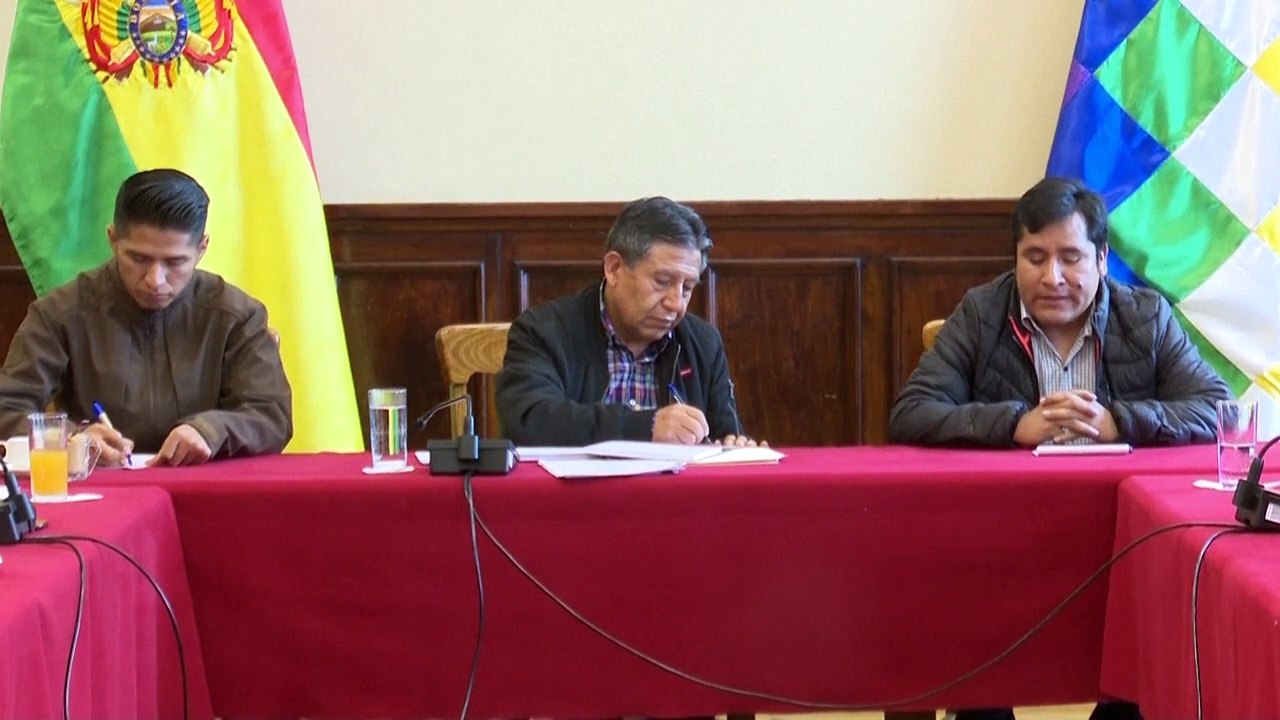 Acuerdo en Bolivia para llamar a elecciones judiciales, en medio de bloqueos y protestas