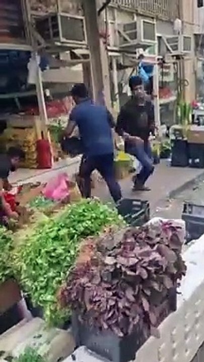 مراقبون للفرار عند الخطر.. سوق "سيكو" والباعة العشوائيون.. بؤرة أمراض ومطالب بحل جذري