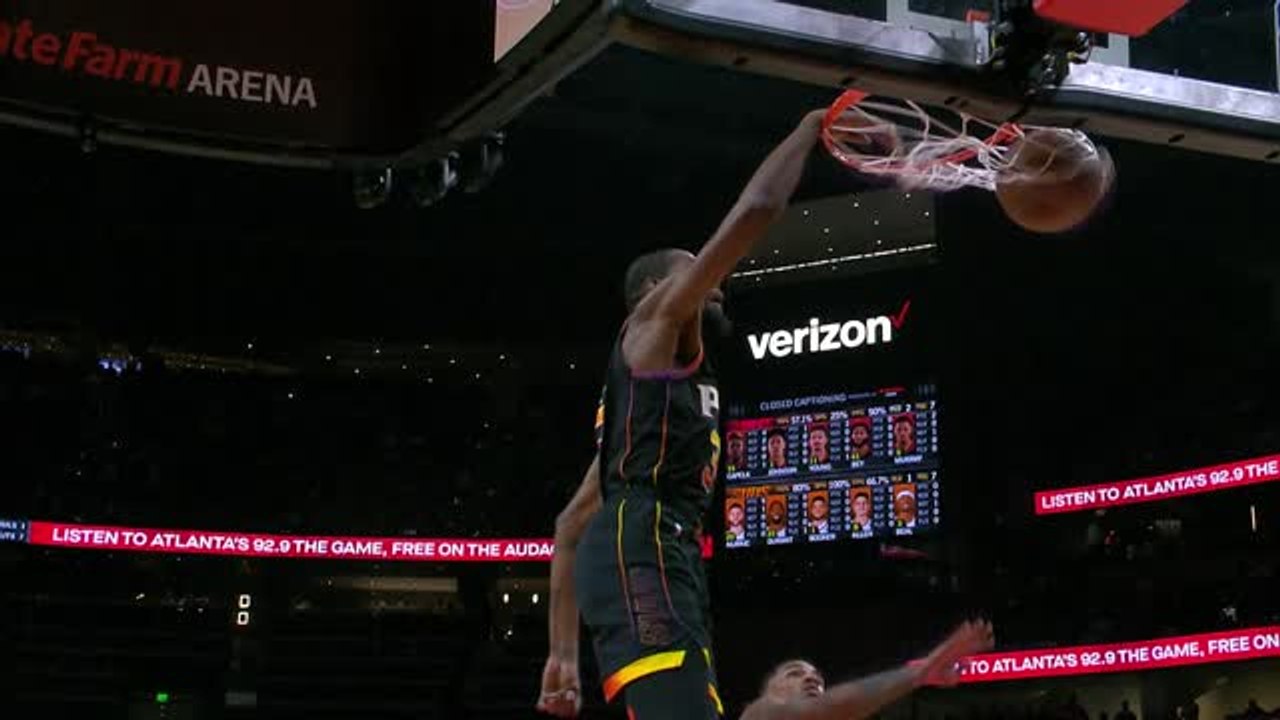 Durant capitalises on Trae mistake with dunk