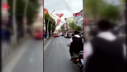 Havaya ateş etti, arabaya silah doğrulttu... O anları sosyal medyadan yayınladı