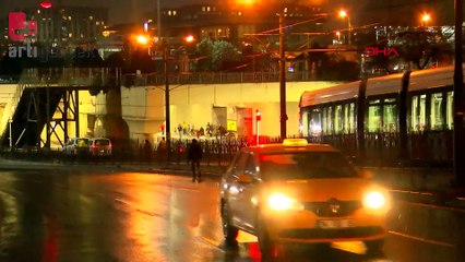 Zeytinburnu'nda tramvaylar çarpıştı: Vatman ve iki yolcu yaralandı