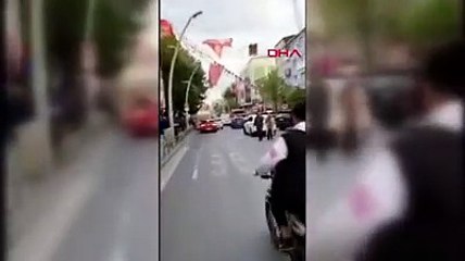 Motosikletli maganda trafikte ateş açtı