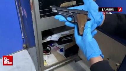 Polis işyerindeki çelik kasada 4 tabanca ve uyuşturucu madde ele geçirdi