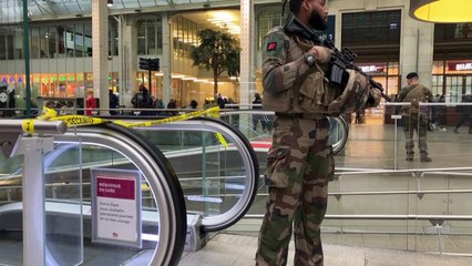 إصابة عدد من الأشخاص في عملية طعن في باريس