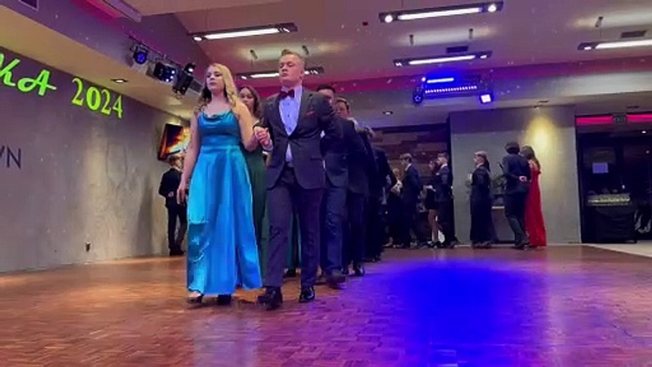 Zielona Góra. Studniówka Zespołu Szkół Elektronicznych i Samochodowych