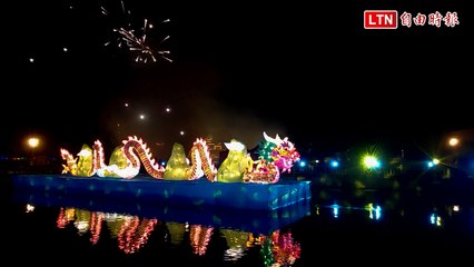 嘉義東石永靈宮「震耀金龍」主燈點燈 噴煙、噴水氣勢非凡