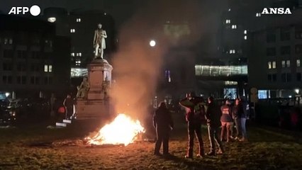 Trattori per le strade di Bruxelles, blocchi e roghi