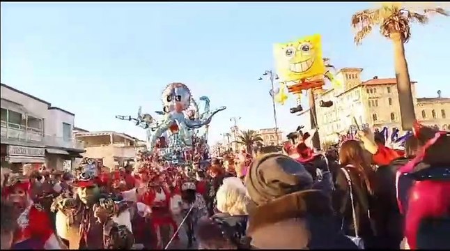 Carnevale di Viareggio, la prima sfilata del 2024